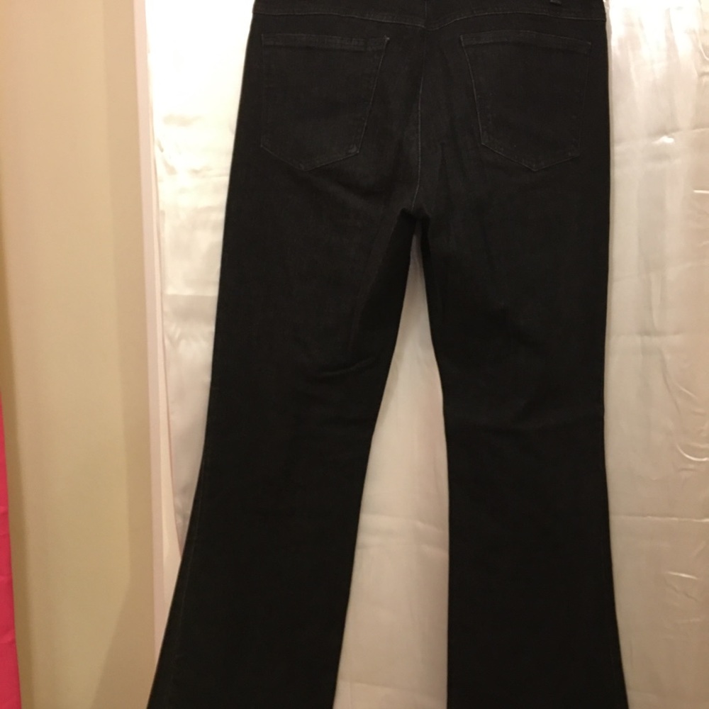 Black jean - Picture 3 of 3